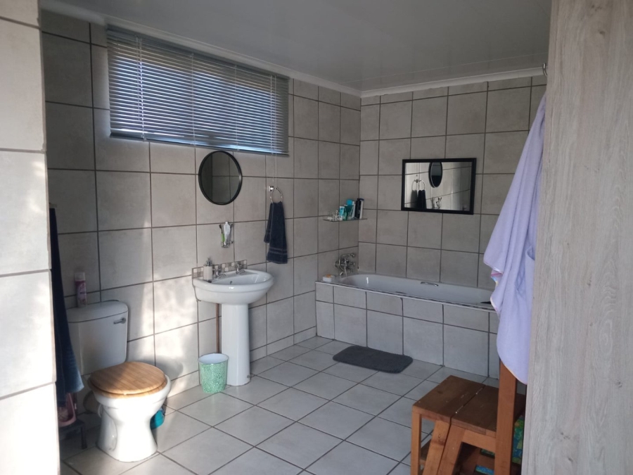  Bedroom Property for Sale in Bloemhof North West